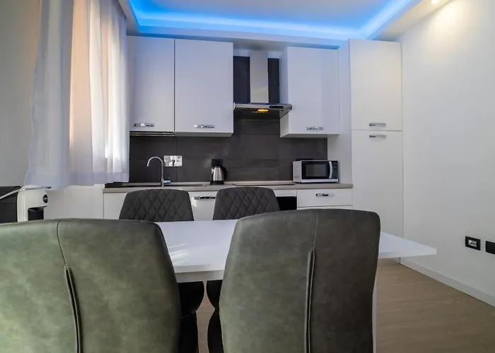 Blue Island - Luxury House